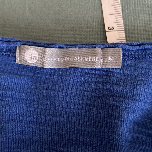 Brand new 3/4 sleeve top - Picture 3 of 6